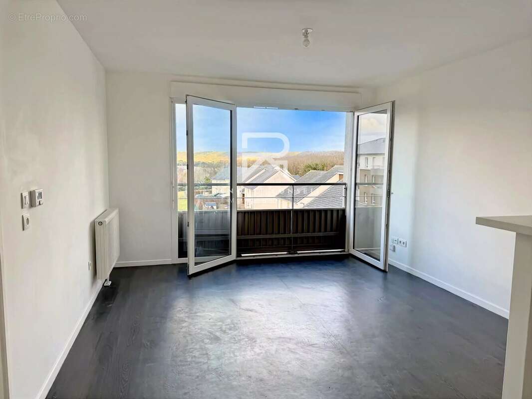 Appartement à SAINT-ETIENNE-DU-ROUVRAY