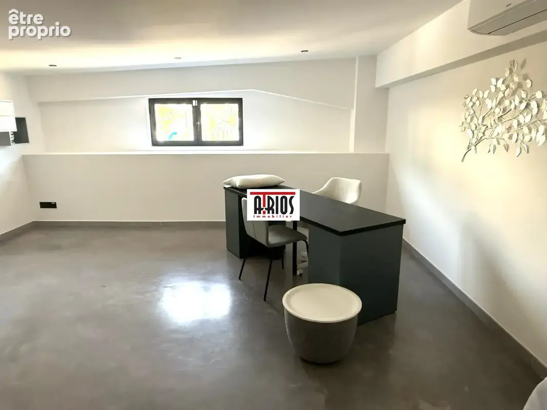 Commerce 492 m² à vendre à Cuers (83390) - photo 9