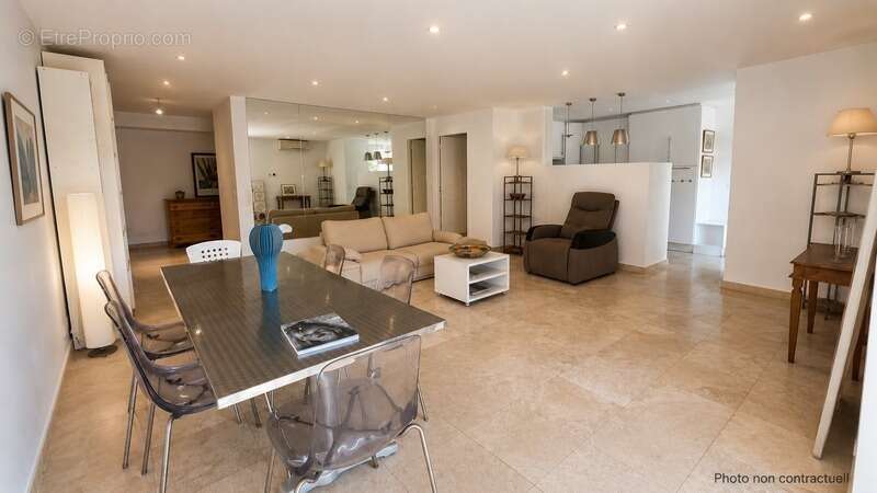 Appartement à SAINT-TROPEZ