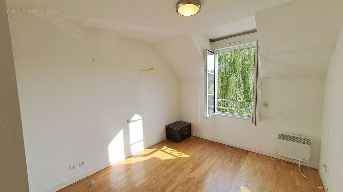 Appartement à SAINT-REMY-LES-CHEVREUSE