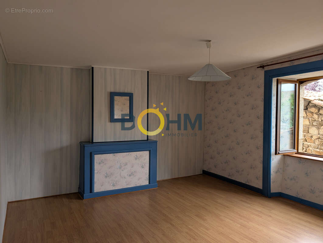 Maison de bourg en pierres avec grand garage - photo 3