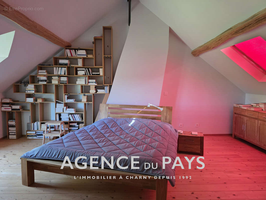 Maison à CHAMPCEVRAIS