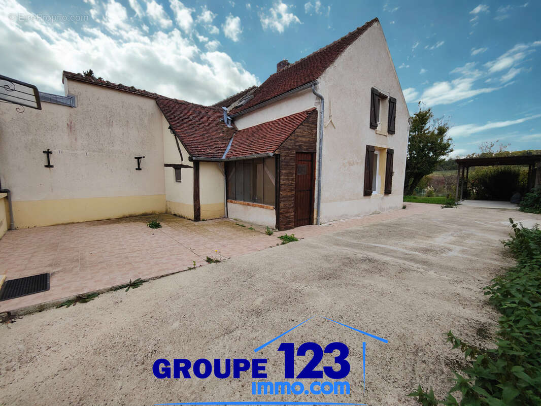 Maison à BUSSY-EN-OTHE