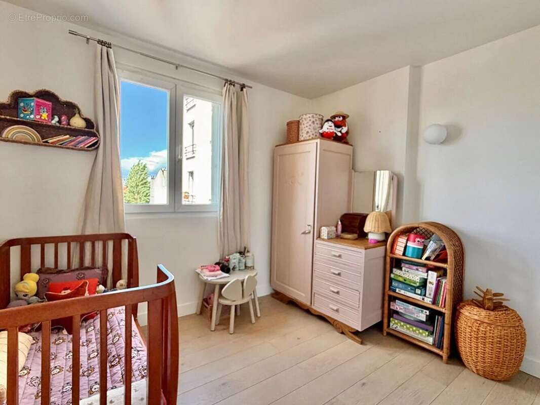 Appartement à COLOMBES