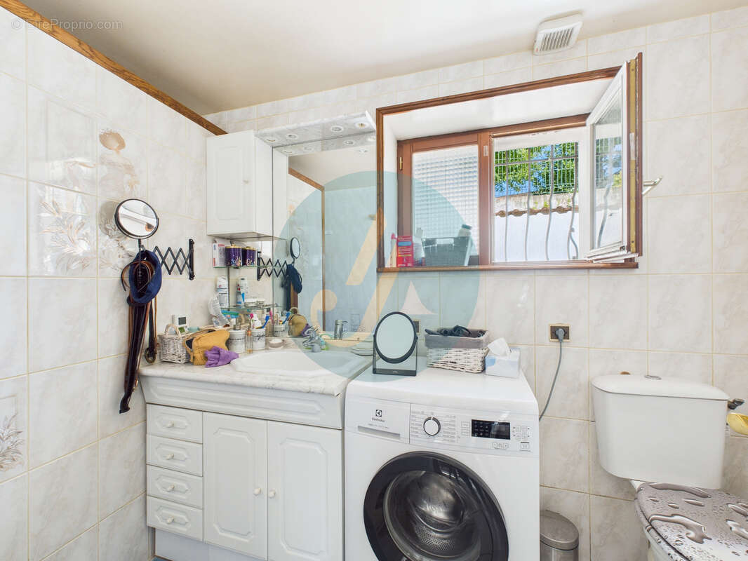 Maison à SAINT-AMAND-EN-PUISAYE