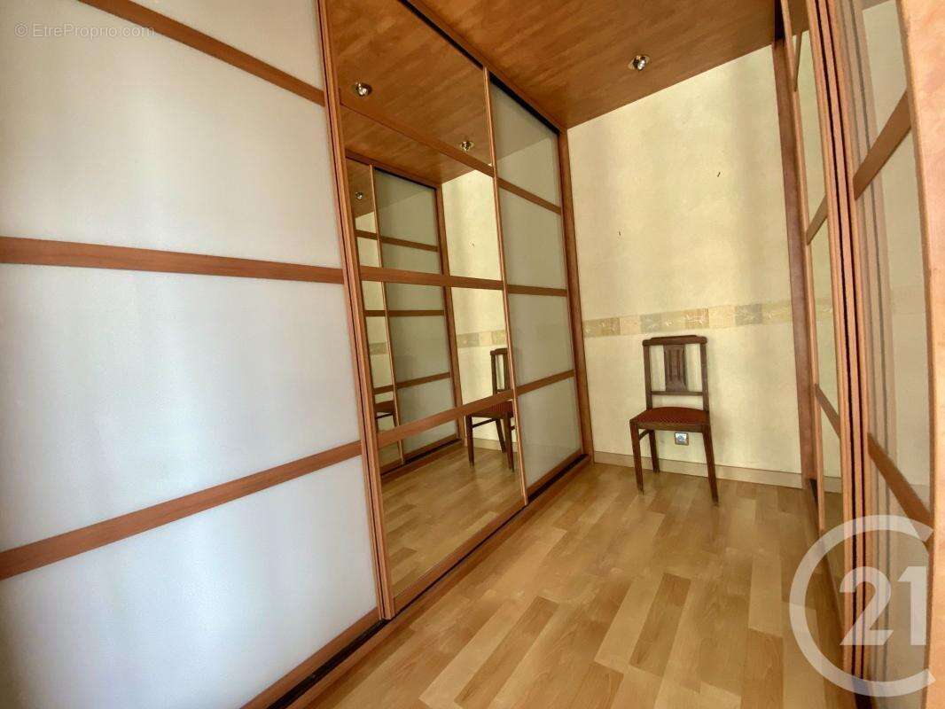 Maison à SAINT-JUNIEN