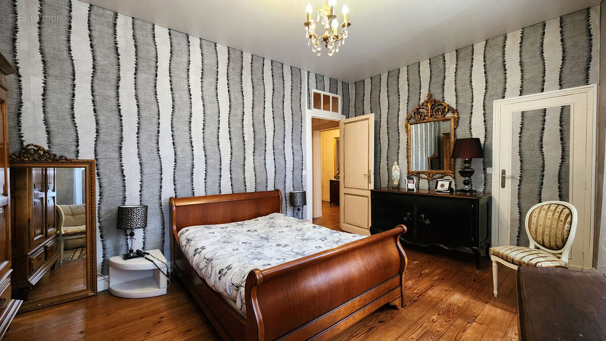 Maison à SAINT-ANDRE-DE-CUBZAC