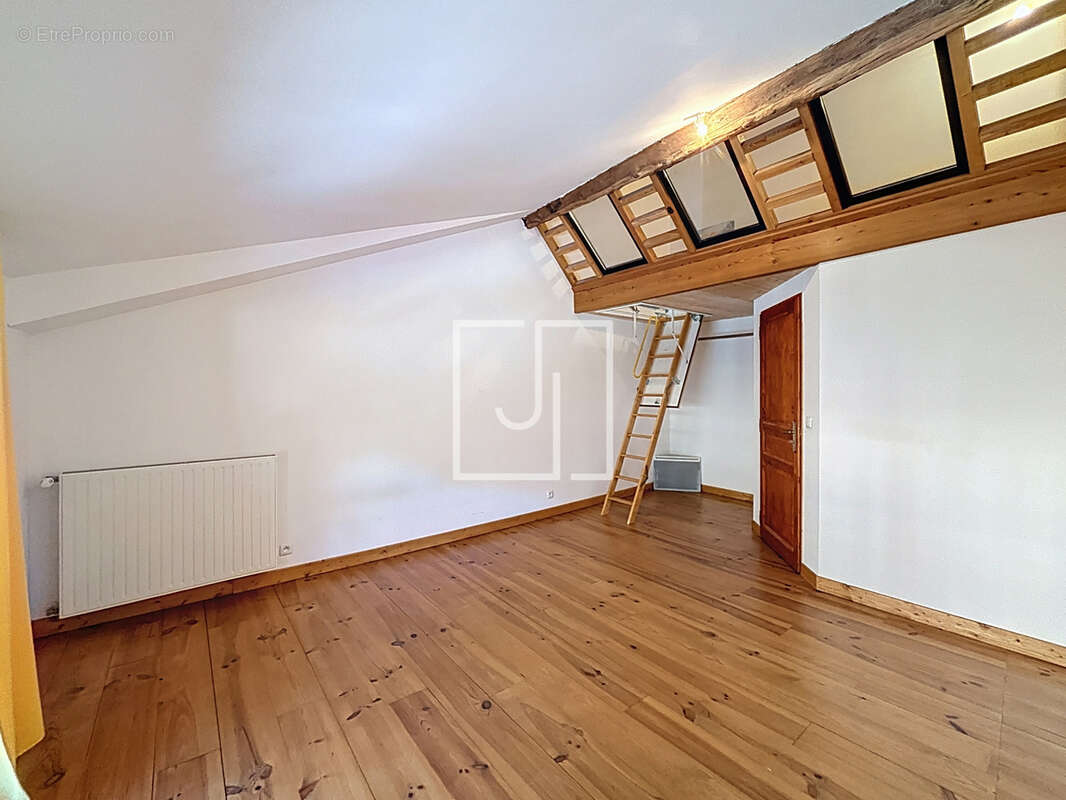 Appartement à JAUSIERS