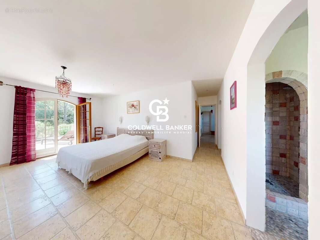 Élégante Villa Provençale avec Piscine au Cœur des Vignes - photo 15