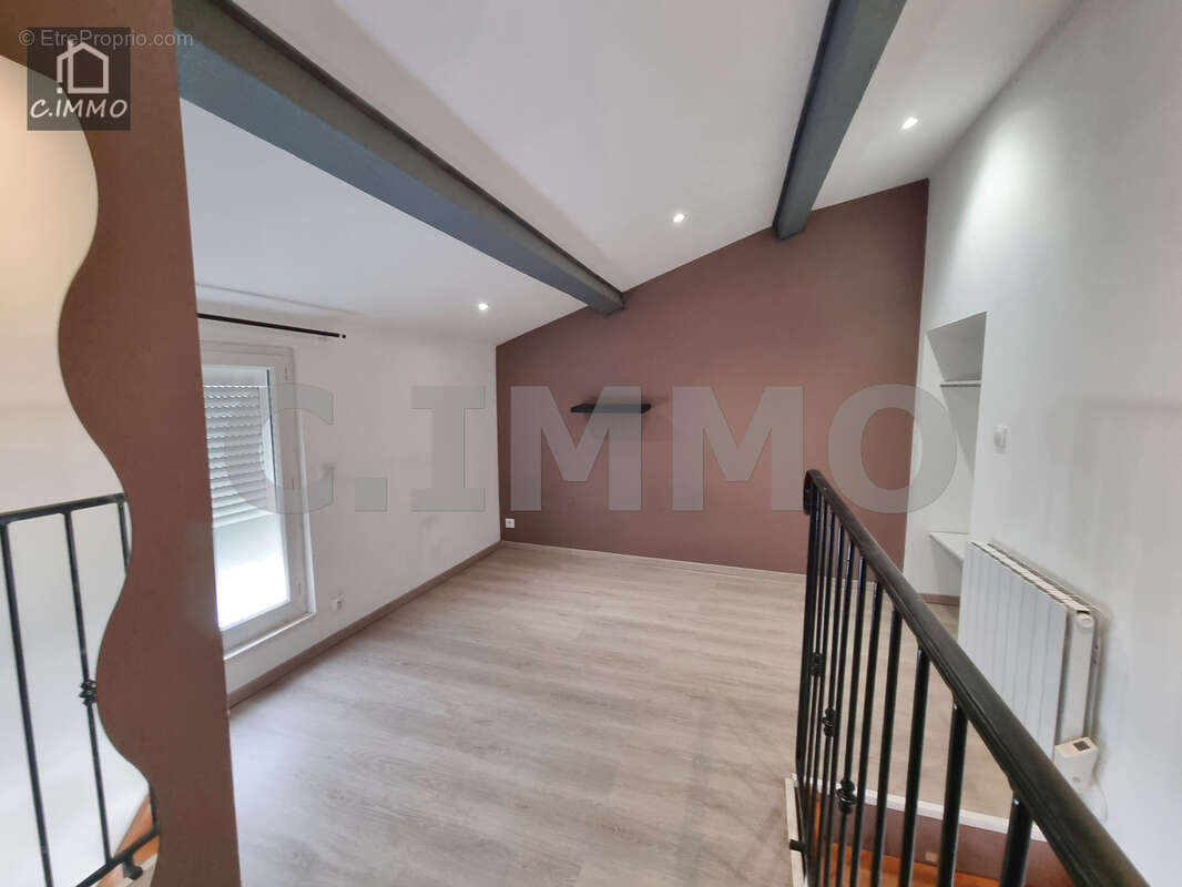 Appartement à ABEILHAN