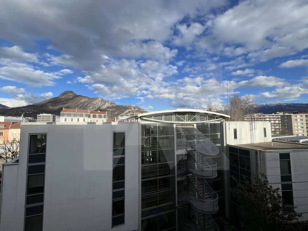 T3 3eme etage - 38 rue diderot - photo 10