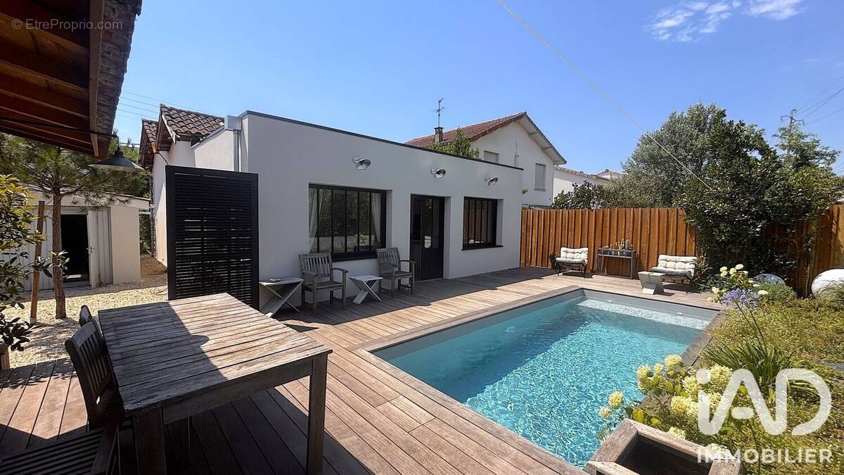 Photo 1 - Maison à PESSAC
