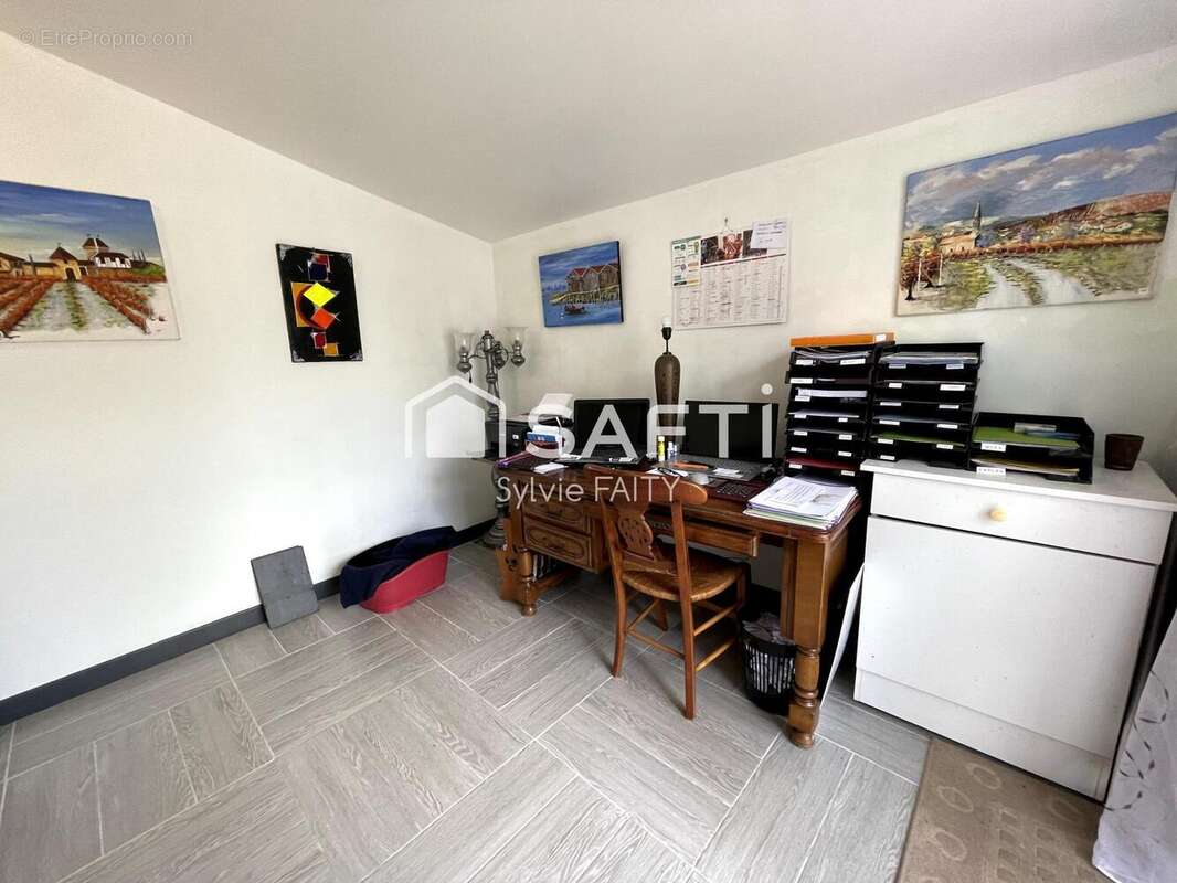 Photo 5