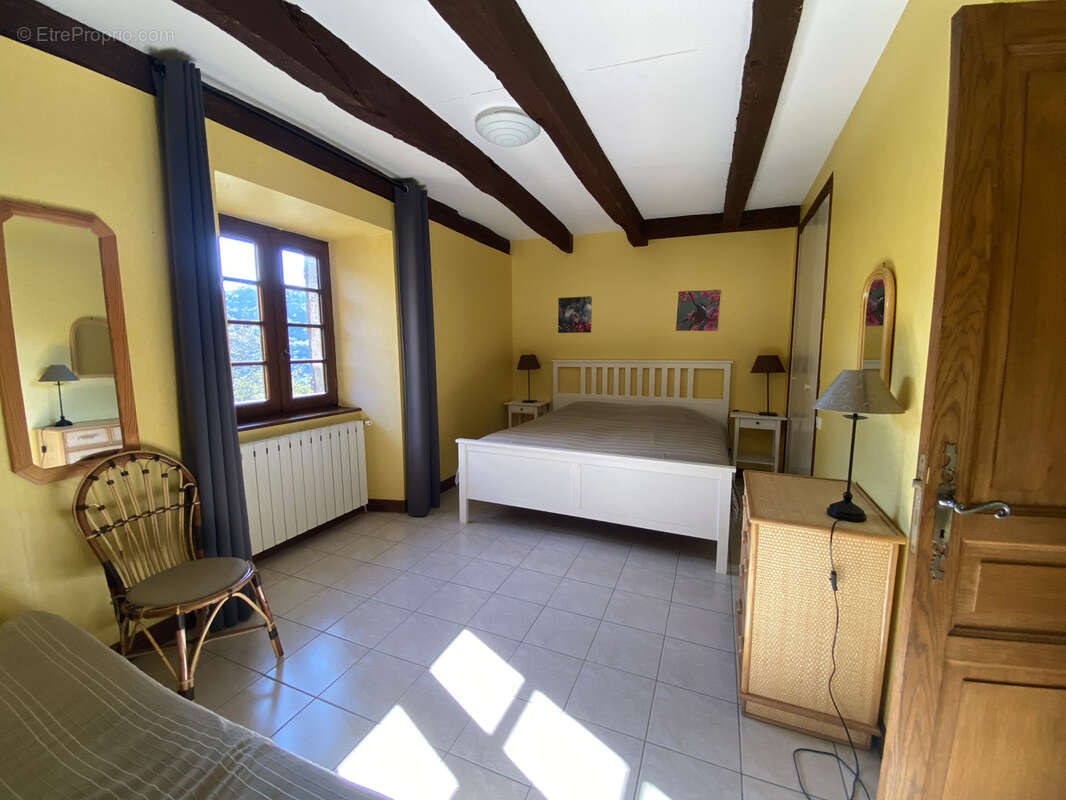 Maison à LAVAL-DE-CERE