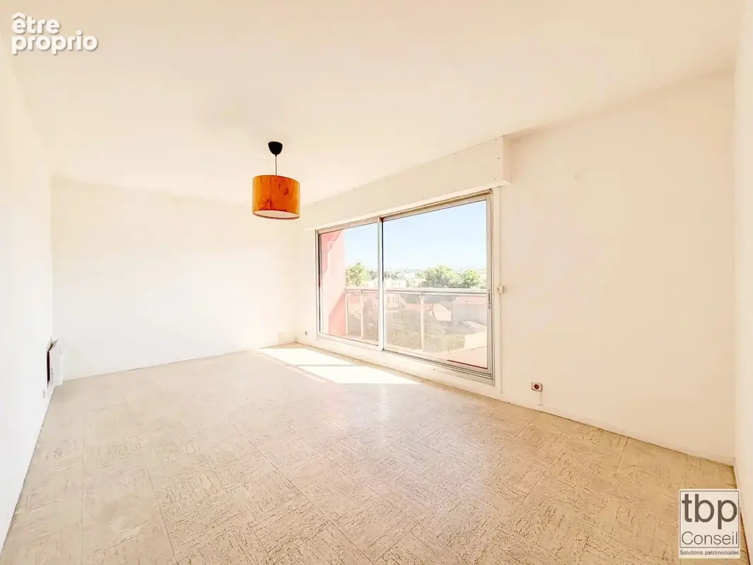 MARSEILLE TIMONE - Grand T2 avec balcon et cave - photo 3