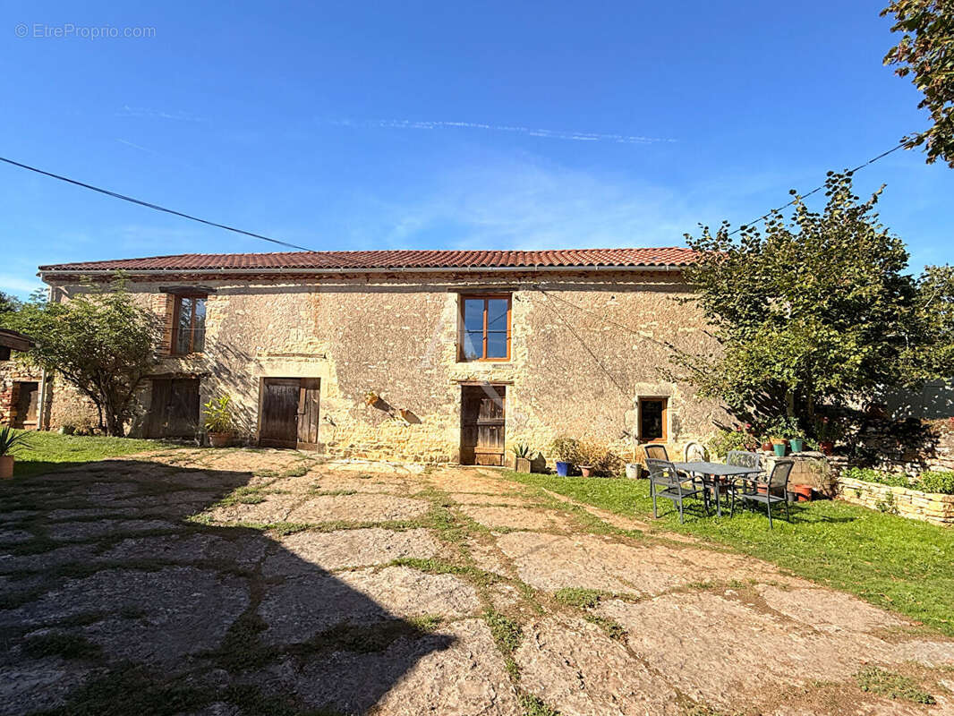 Maison à CASTELFRANC