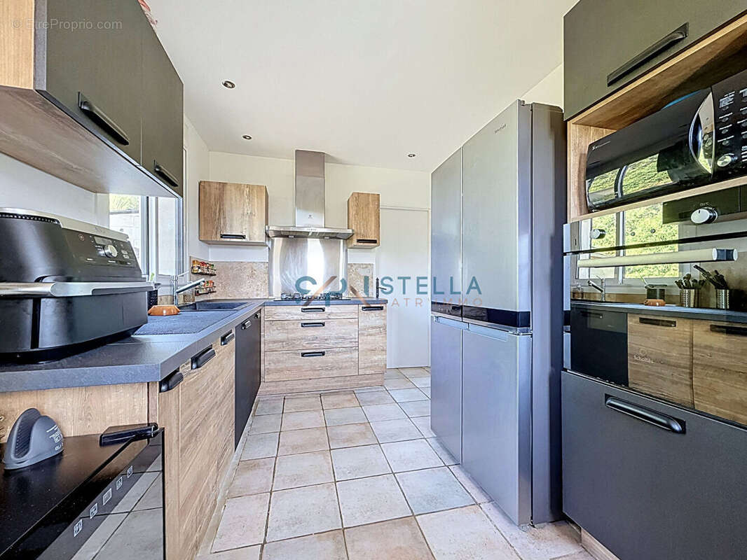 ALATA , Une propriété familiale à deux pas des commodités ! - photo 8
