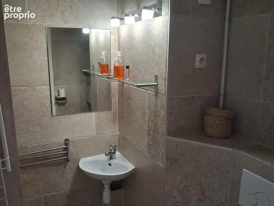 Appartement 1 pièce 27 m² à vendre à La Ciotat (13600) - photo 2
