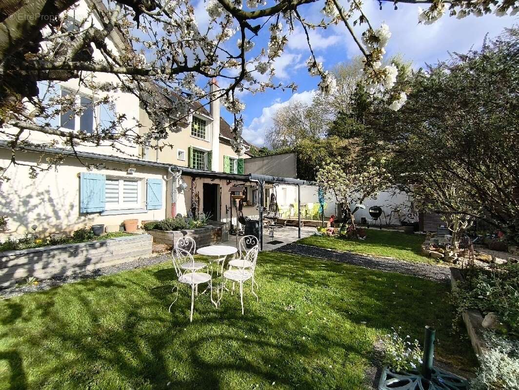 Maison à HEROUVILLE
