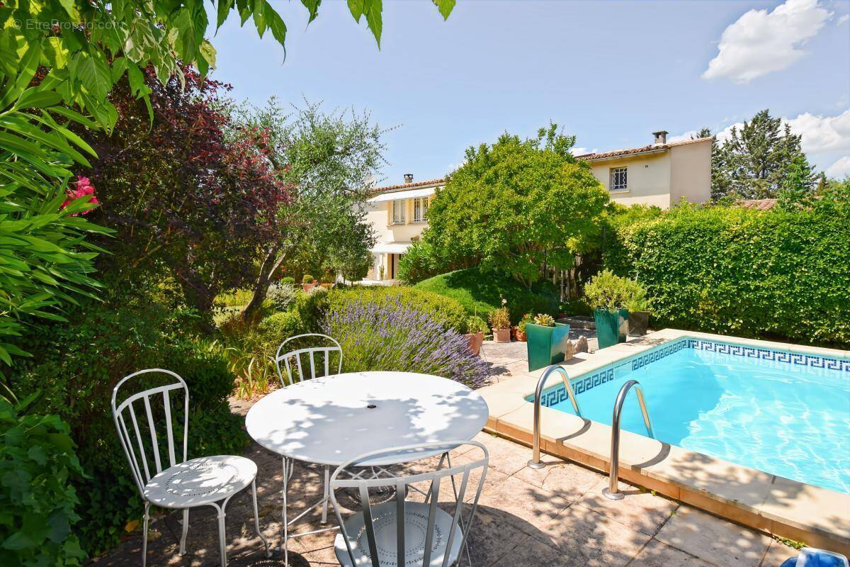 Maison à UZES