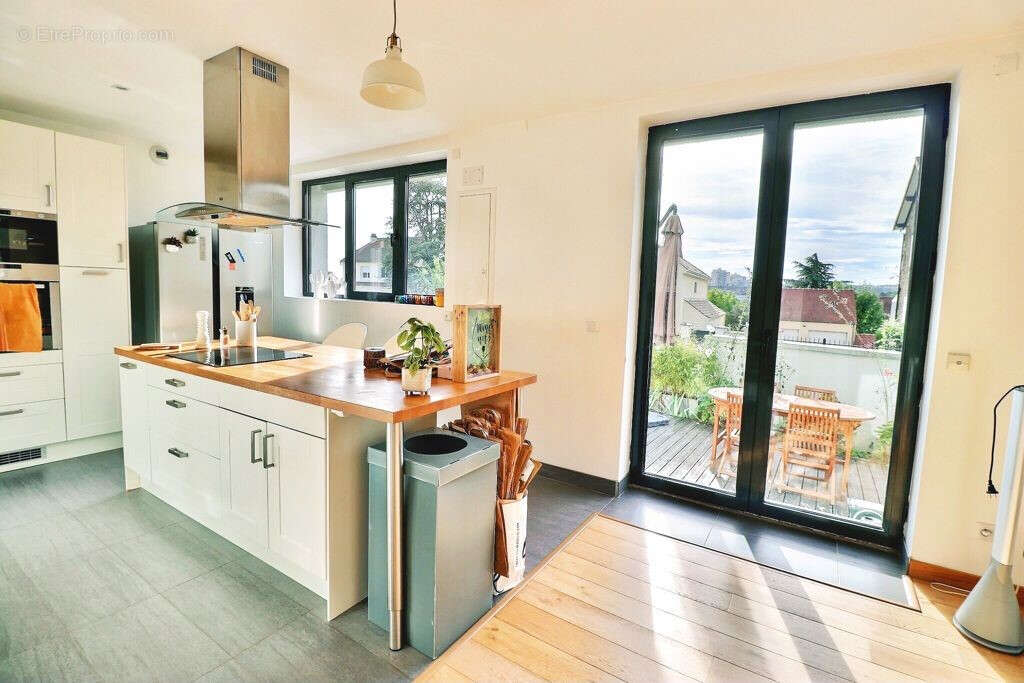 Maison à MAREIL-MARLY