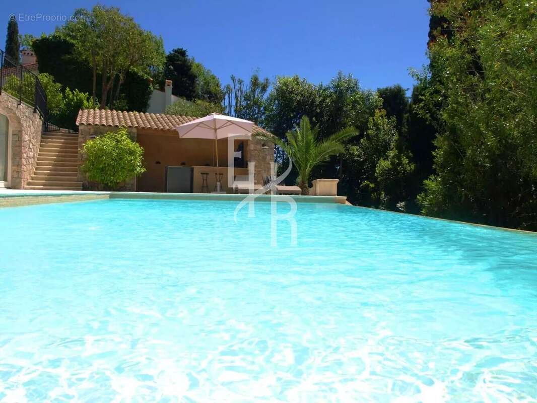 Maison à MOUGINS
