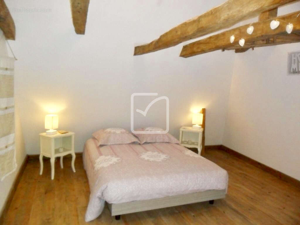 Maison à CARSAC-AILLAC