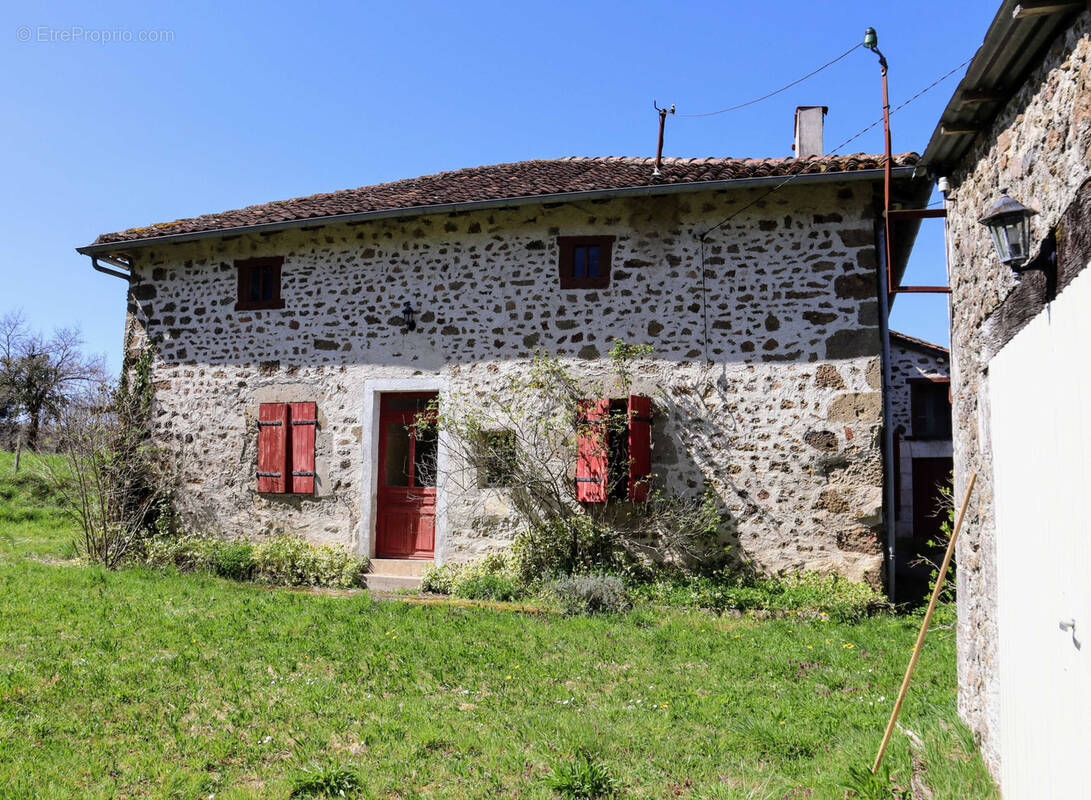 Maison à PRESSIGNAC