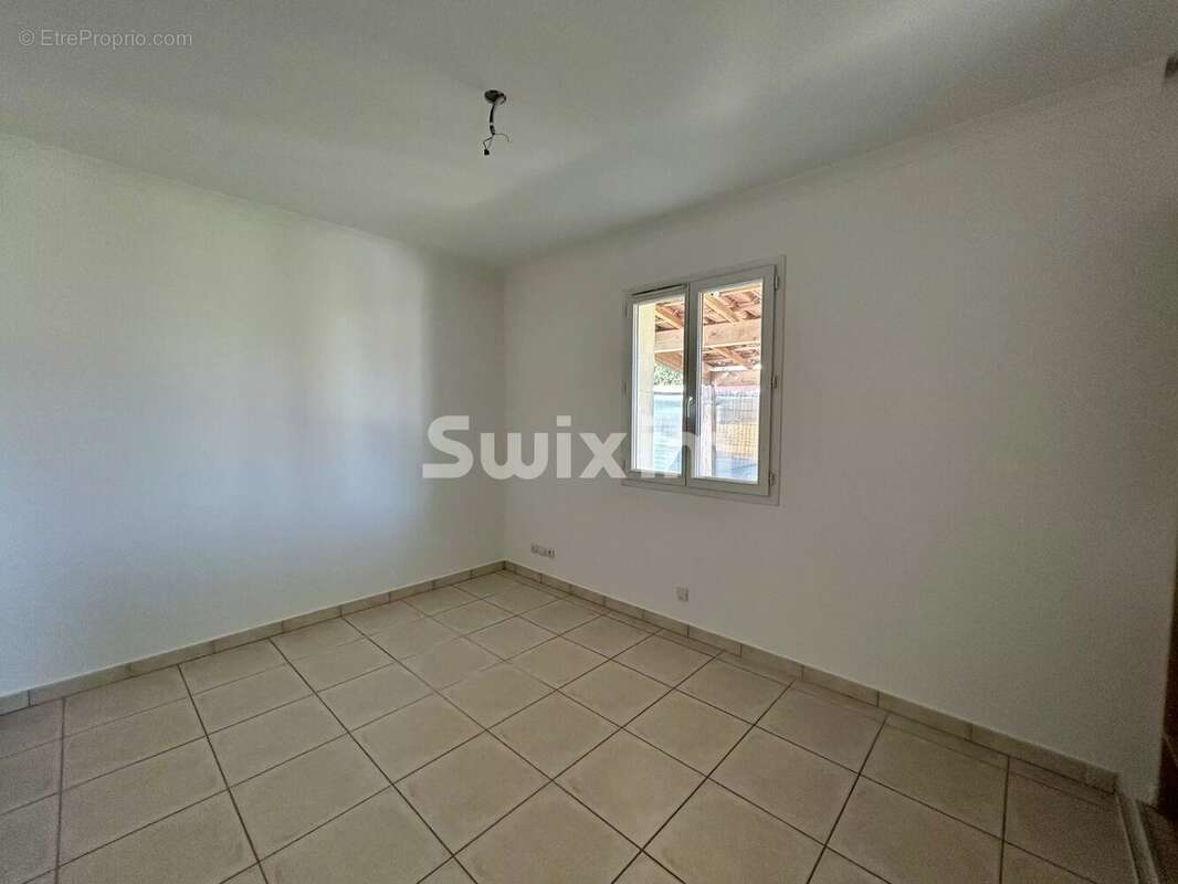Maison à ROQUEBRUNE-SUR-ARGENS