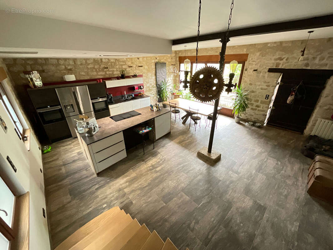 Maison à MAURECOURT