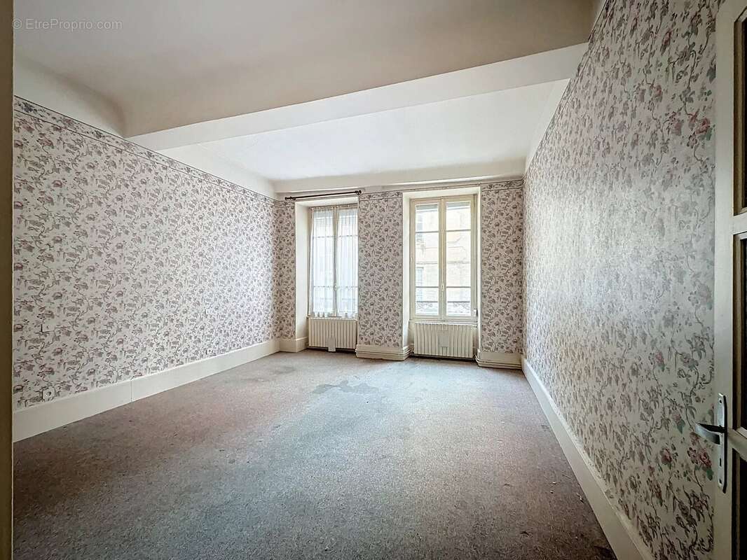 Appartement à SAULIEU