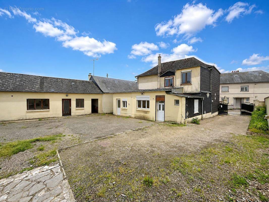 Maison à FEUQUIERES