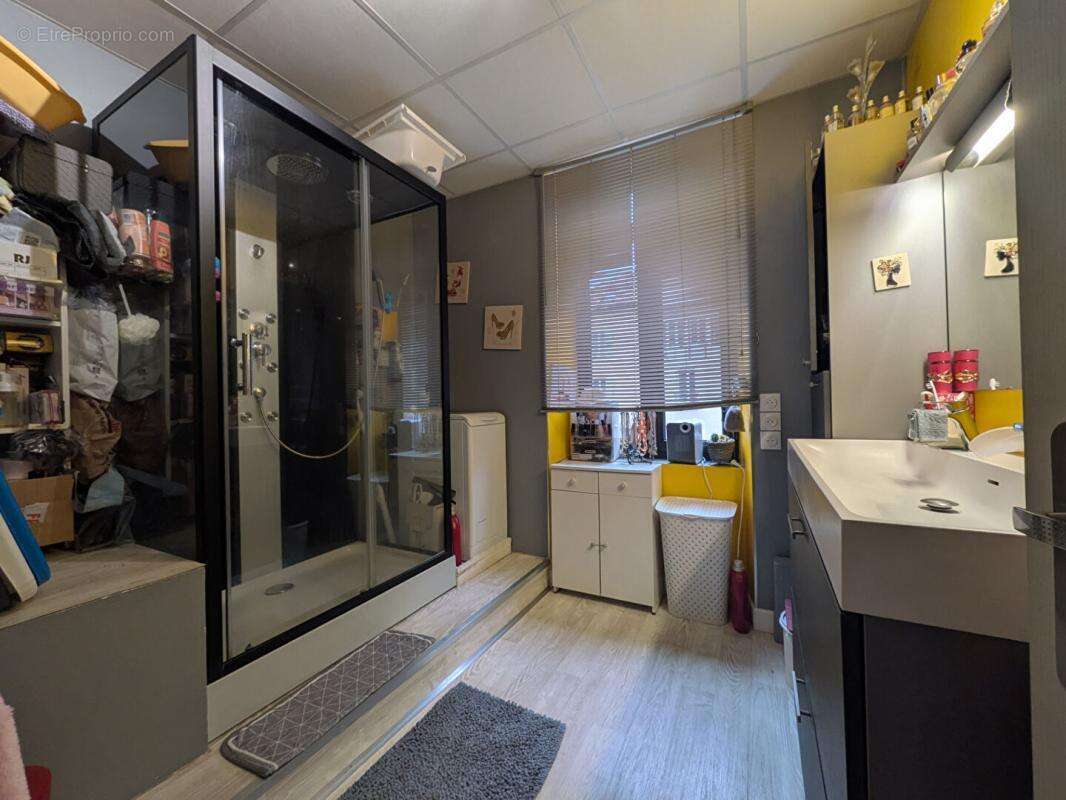 Maison à LE MALZIEU-VILLE