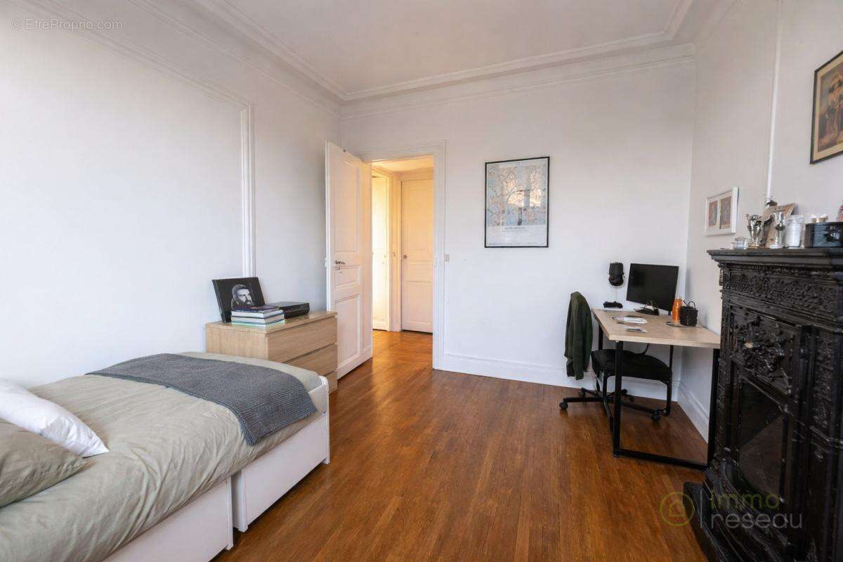 Appartement à MONTROUGE