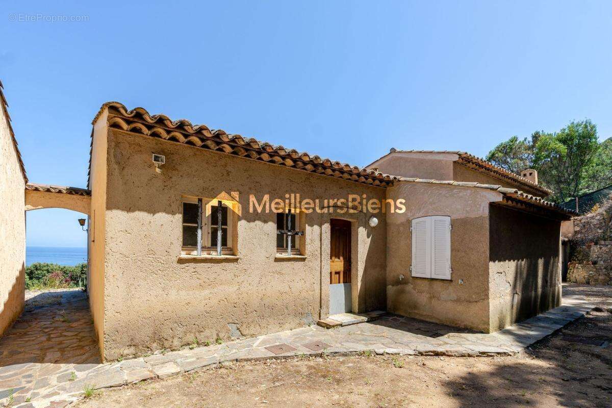 Maison à RAMATUELLE