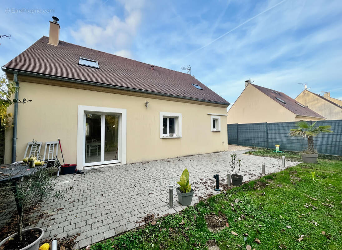 Maison à COULOMMIERS