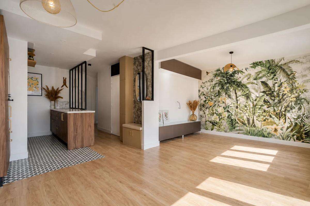 Appartement T3 / 2 chambres / Box et Caves - photo 4