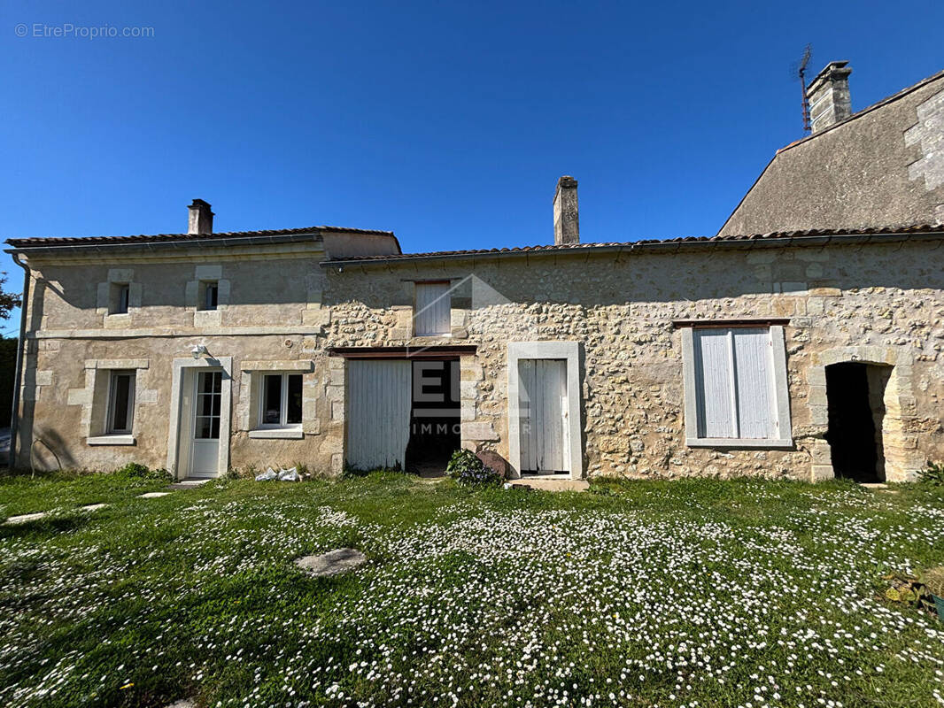 Maison à SAINT-TROJAN