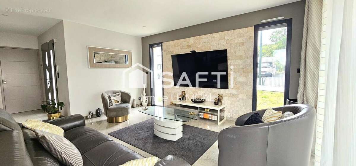 Maison 140 m² à Bain-De-Bretagne  - photo 3