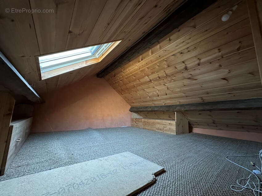Maison à SAINT-GERVAIS-D'AUVERGNE