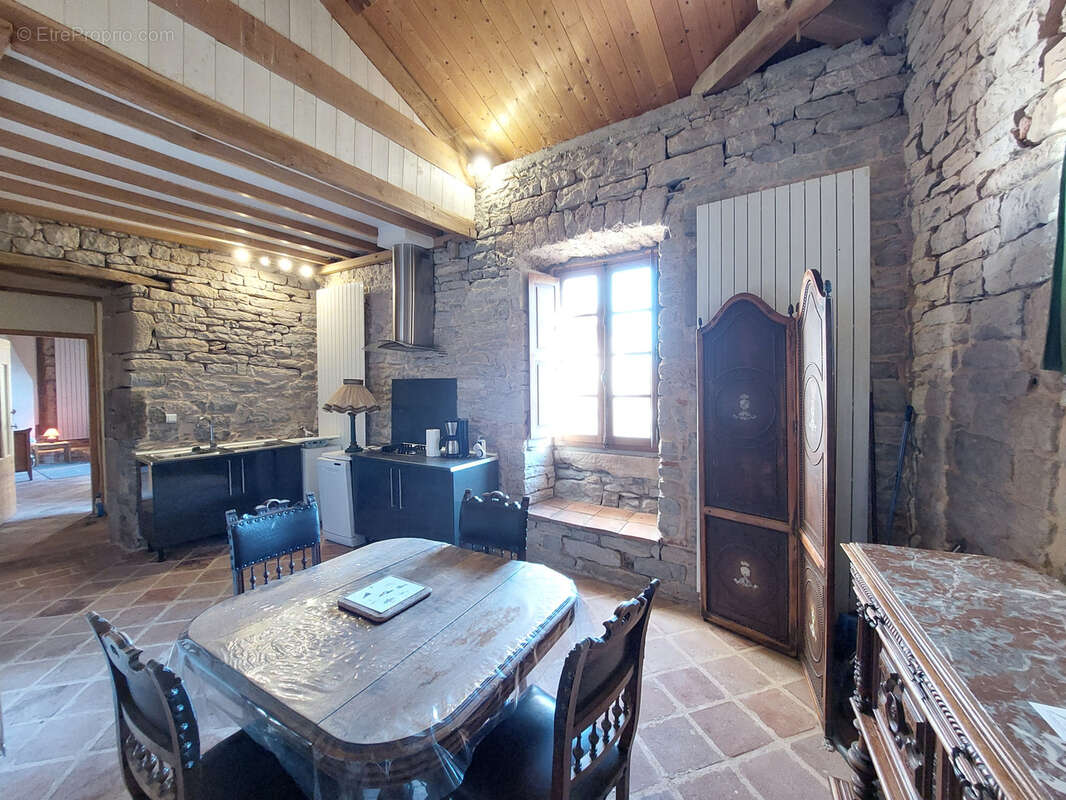 Maison à MILHARS