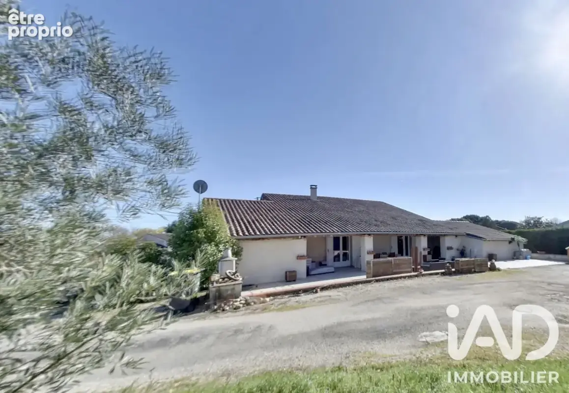 Photo 1 - Maison à MONTBARTIER
