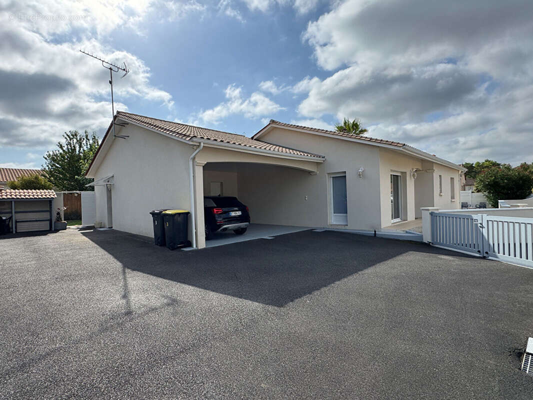 Maison L Isle D Espagnac 5 pièce(s) 132 m2 - photo 15