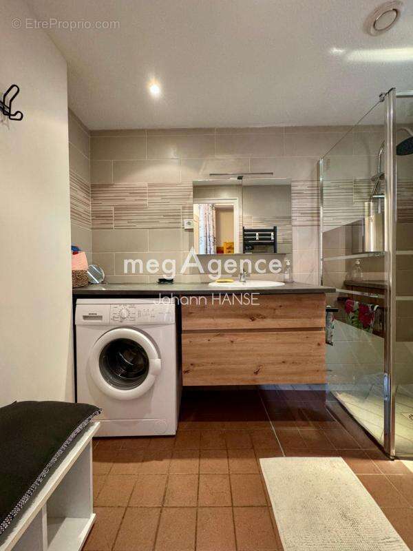 Appartement à ROQUEBRUNE-SUR-ARGENS