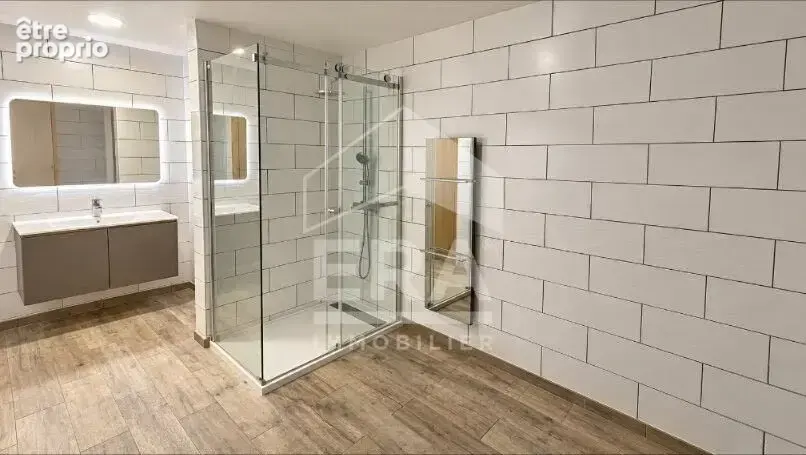 Roubaix - local d'activité / entrepôt + bureaux - 1800 m² - photo 7