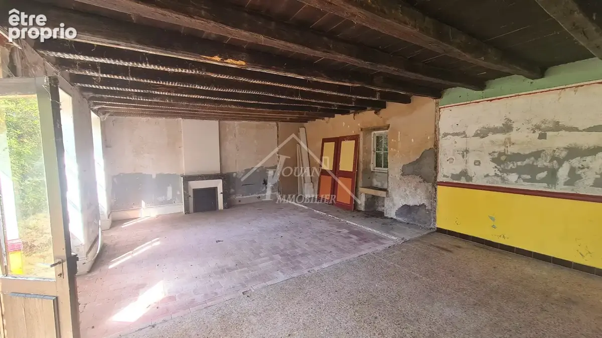 Ancien corps de ferme à rénover sur plus de 3000m² de terrain, COUST - photo 9