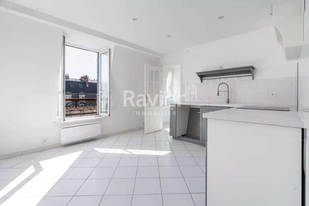 Appartement à PARIS-17E