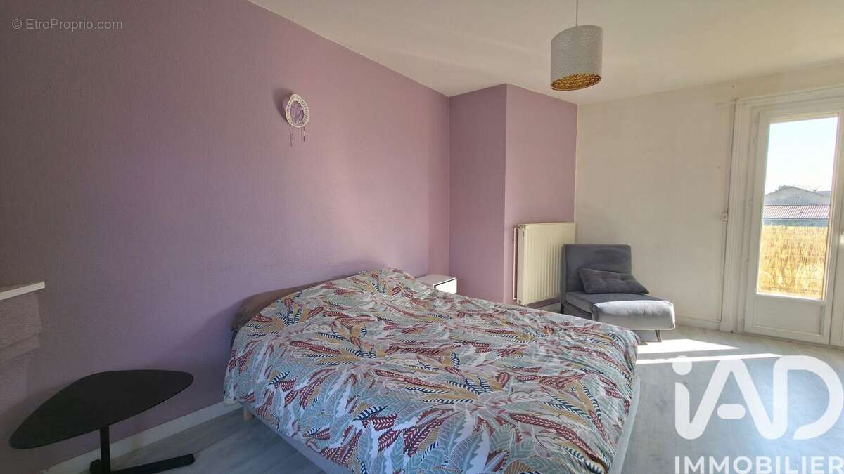 Photo 9 - Maison à VEAUCHE