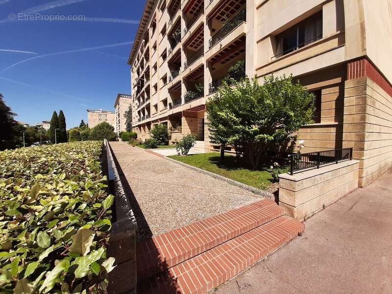 Appartement à AIX-EN-PROVENCE