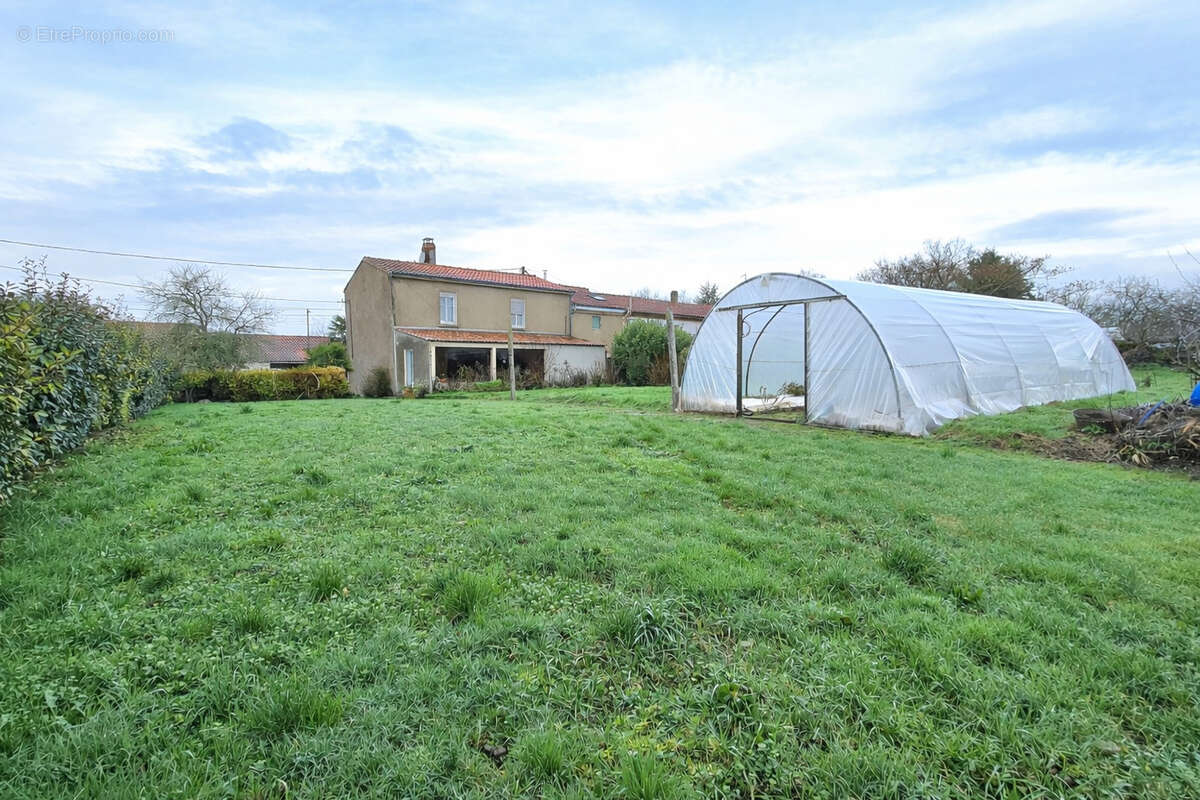 Maison à LA REGRIPPIERE